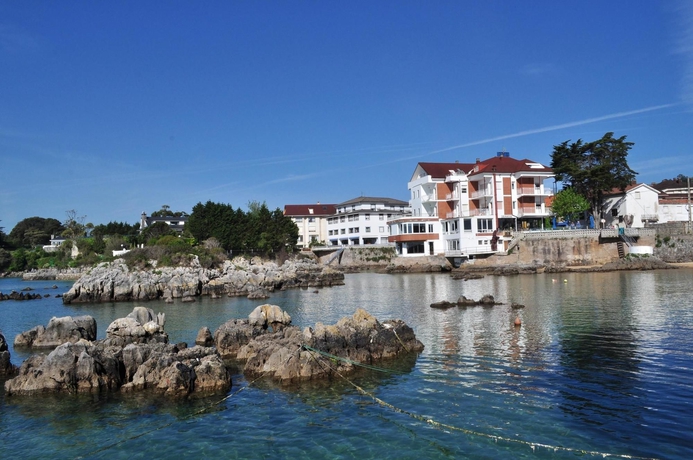 Imagen de los exteriores del Hotel La Luna de Isla. Foto 11