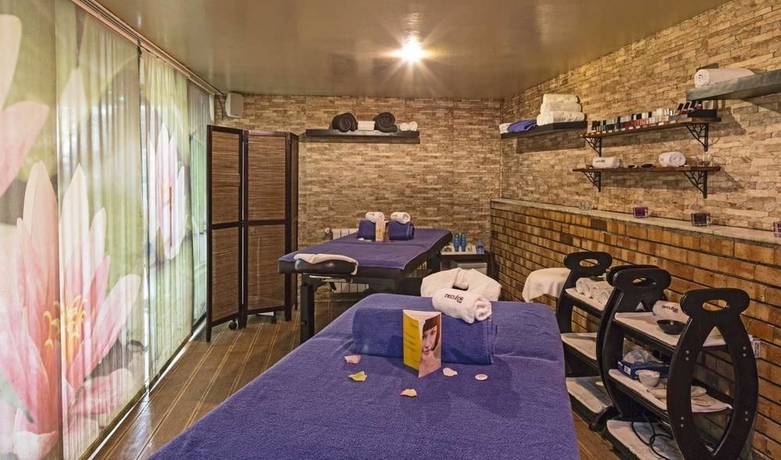 Imagen de la piscina del Hotel La Lune De Mougins. Foto 6