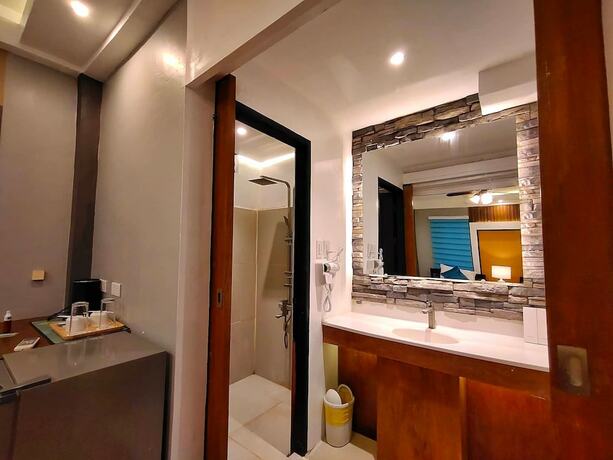 Imagen de la habitación del Hotel La Luz Beach Resort. Foto 32