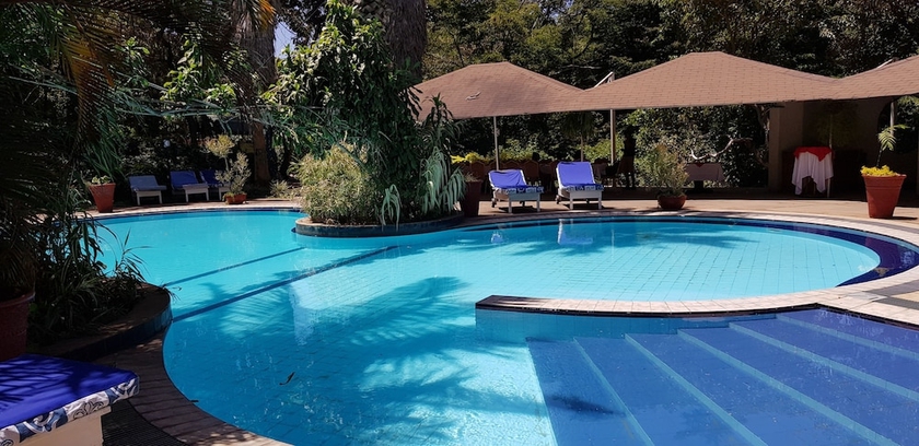 Imagen de la piscina del Hotel La Mada. Foto 19