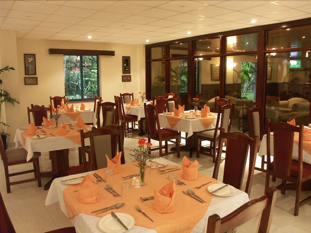 Imagen del bar/restaurante del Hotel La Mada. Foto 4
