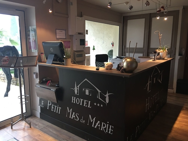 Imagen de los interiores del Hotel La Madone. Foto 19