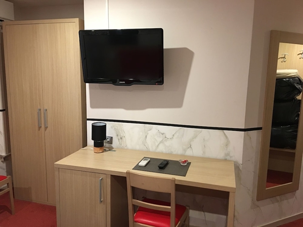 Imagen de la habitación del Hotel La Madone. Foto 16