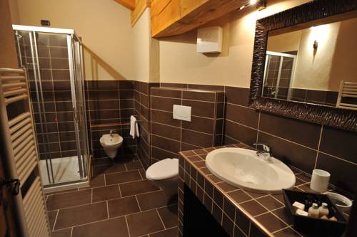 Imagen de la habitación del Hotel La Madonnina Del Gran Paradiso. Foto 6