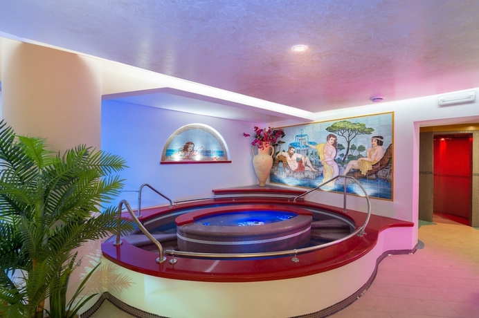 Imagen de la piscina del Hotel La Madonnina, Ischia. Foto 18