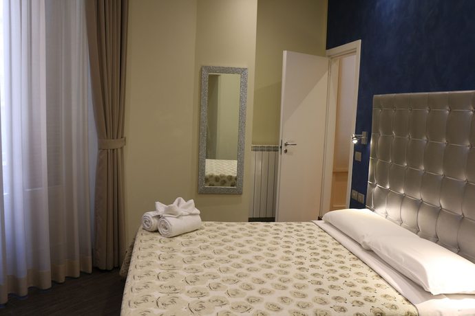 Imagen de la habitación del Hotel La Madonnina, Milán. Foto 9