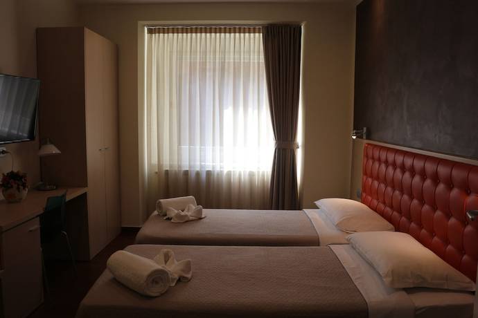 Imagen de la habitación del Hotel La Madonnina, Milán. Foto 10