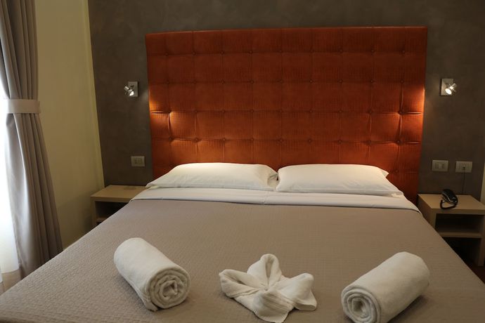 Imagen de la habitación del Hotel La Madonnina, Milán. Foto 11