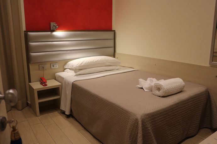 Imagen de la habitación del Hotel La Madonnina, Milán. Foto 13