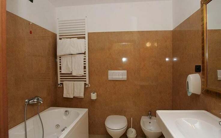 Imagen de la habitación del Hotel La Madonnina, Uddusò/Buddusò. Foto 13