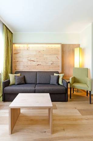 Imagen de la habitación del Hotel La Maiena Meran Resort. Foto 7