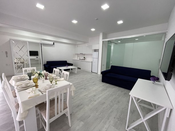 Imagen de la habitación del Hotel La Maison Blanche Baku. Foto 6