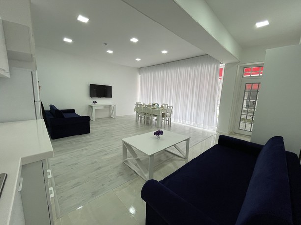 Imagen de la habitación del Hotel La Maison Blanche Baku. Foto 11