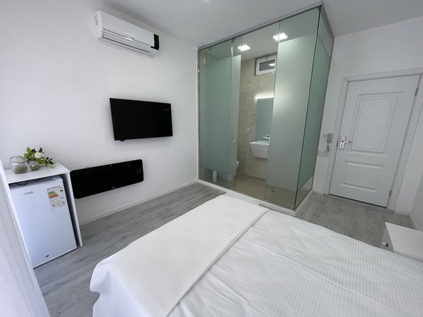 Imagen de la habitación del Hotel La Maison Blanche Baku. Foto 15