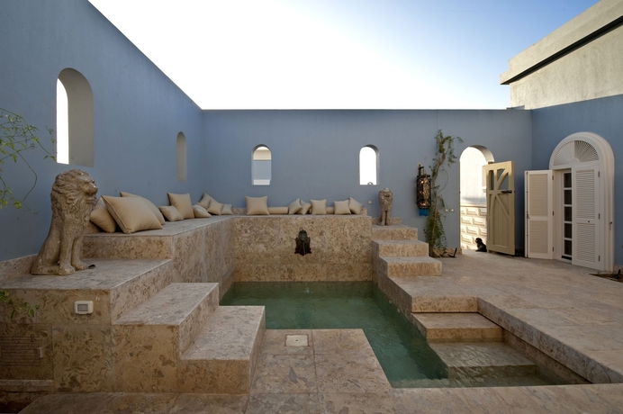 Imagen de los interiores del Hotel La Maison Bleue. Foto 8