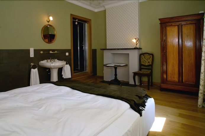 Imagen de la habitación del Hotel La Maison De Ma&icirc;tre. Foto 7