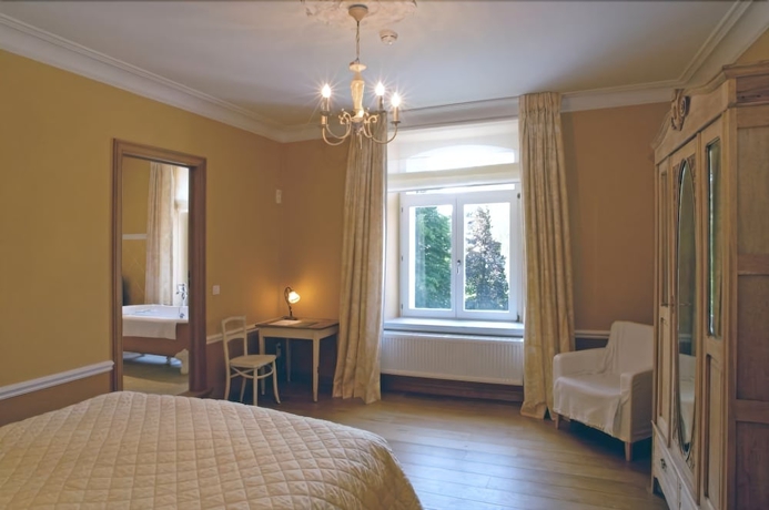Imagen de la habitación del Hotel La Maison De Ma&icirc;tre. Foto 10