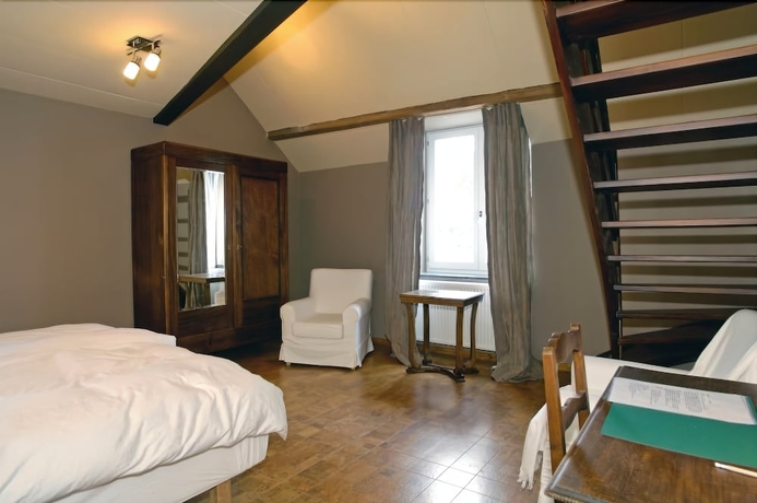 Imagen de la habitación del Hotel La Maison De Ma&icirc;tre. Foto 15