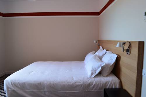 Imagen de la habitación del Hotel La Maison Des Ocres. Foto 7