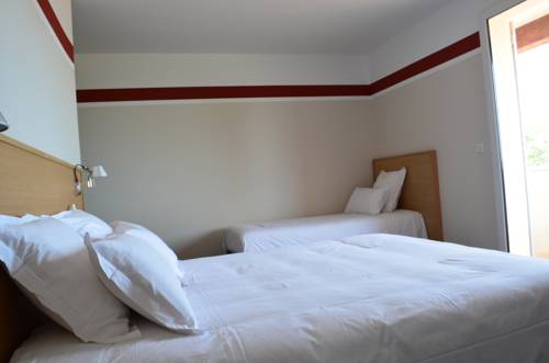 Imagen de la habitación del Hotel La Maison Des Ocres. Foto 8