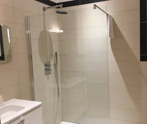 Imagen de la habitación del Hotel La Maison Des Ocres. Foto 12