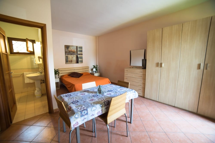 Imagen de la habitación del Hotel La Maison Jolie. Foto 5