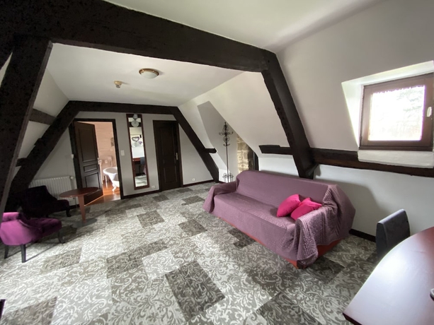 Imagen de la habitación del Hotel La Maison Obono. Foto 9