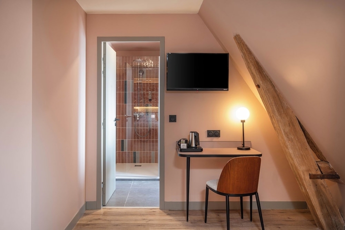 Imagen de la habitación del Hotel La Maison Rabelais. Foto 4