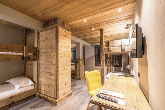 Imagen de la habitación del Hotel La Maison Rouge. Foto 9