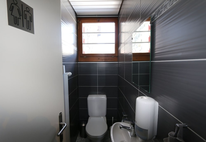 Imagen de la habitación del Hotel La Maison de la Montagne. Foto 5