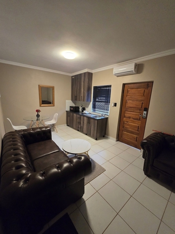Imagen de la habitación del Hotel La Majestic Guest Lodge. Foto 4