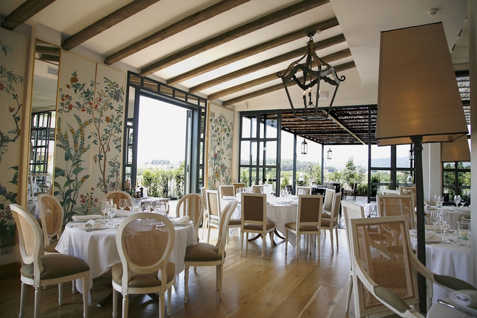 Imagen del bar/restaurante del Hotel La Malcontenta. Foto 2