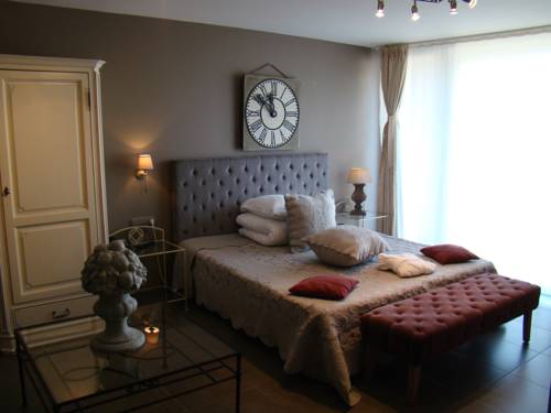 Imagen de la habitación del Hotel La Malle Poste. Foto 15