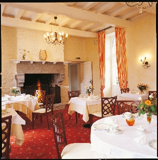 Imagen del bar/restaurante del Hotel La Malouiniere Des Longchamps. Foto 11