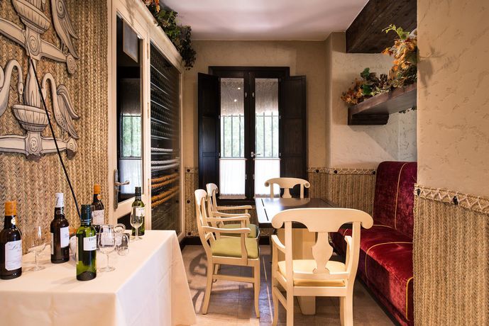 Imagen general del Hotel La Malvas&iacute;a. Foto 6