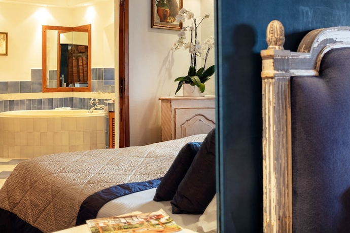 Imagen de la habitación del Hotel La Mandarine. Foto 5