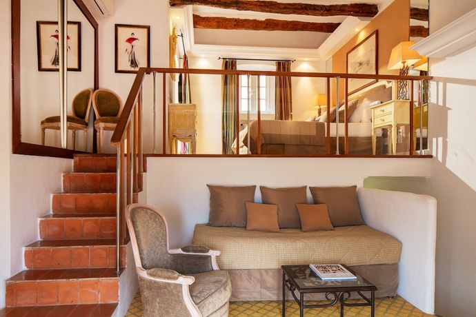 Imagen de la habitación del Hotel La Mandarine. Foto 6