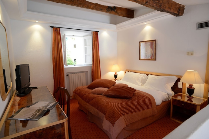 Imagen de la habitación del Hotel La Mandarine. Foto 7