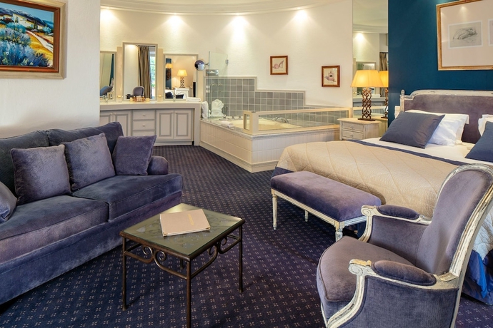 Imagen de la habitación del Hotel La Mandarine. Foto 15