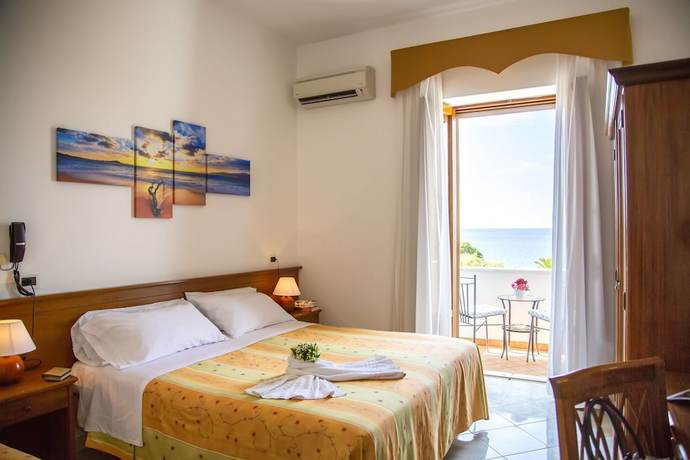 Imagen de la habitación del Hotel La Mandorla. Foto 14