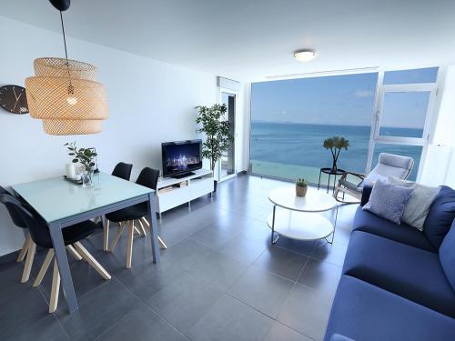 Imagen de la habitación del Hotel La Manga Beach Club Apartments. Foto 16