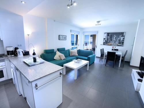 Imagen de la habitación del Hotel La Manga Beach Club Apartments. Foto 18