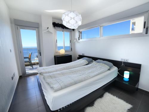 Imagen general del Hotel La Manga Beach Club Apartments. Foto 13