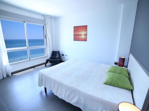 Imagen general del Hotel La Manga Beach Club Apartments. Foto 15