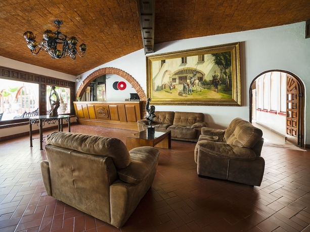 Imagen de los interiores del Hotel La Mansi&oacute;n Del Quijote. Foto 19