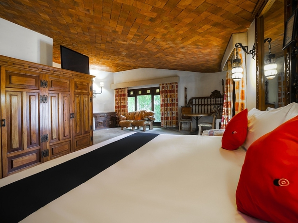 Imagen de la habitación del Hotel La Mansi&oacute;n Del Quijote. Foto 13