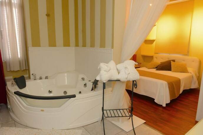 Imagen de la habitación del Hotel La Mansión de Navalcarnero. Foto 13