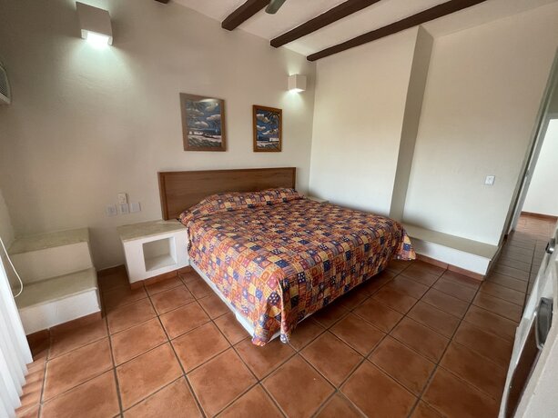 Imagen de la habitación del Hotel La Mansi&oacute;n del Faro. Foto 18