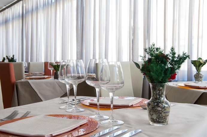 Imagen general del Hotel La Marina Mhotelsgroup. Foto 9