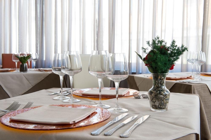 Imagen general del Hotel La Marina Mhotelsgroup. Foto 10